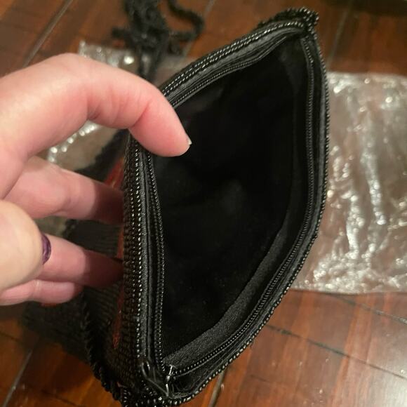 Small beaded kiss bag - Picture 3 of 5